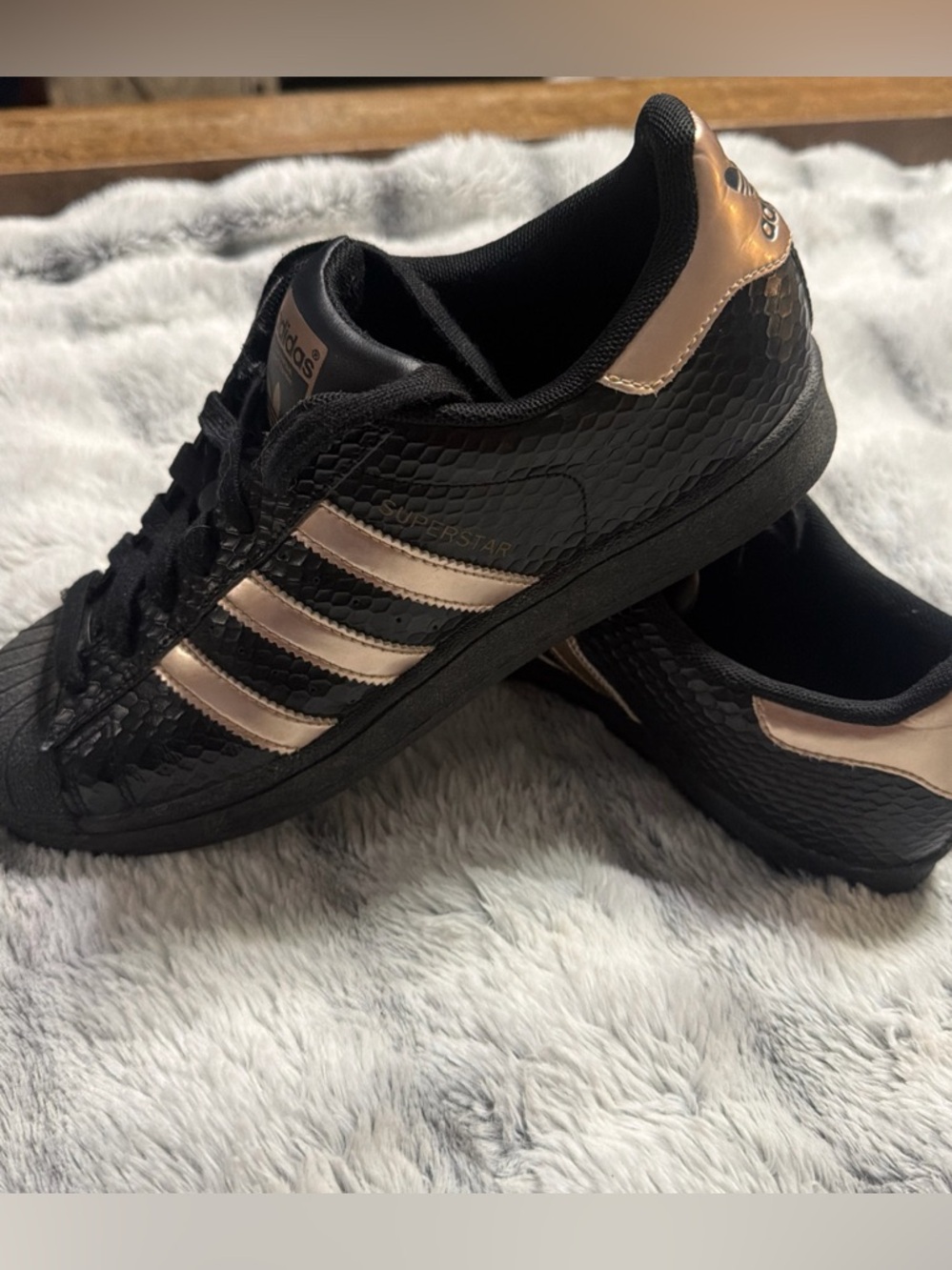 Adidas Superstar Leather Black / Rose Gold Sneaker Shoes Women's Sz 8.5